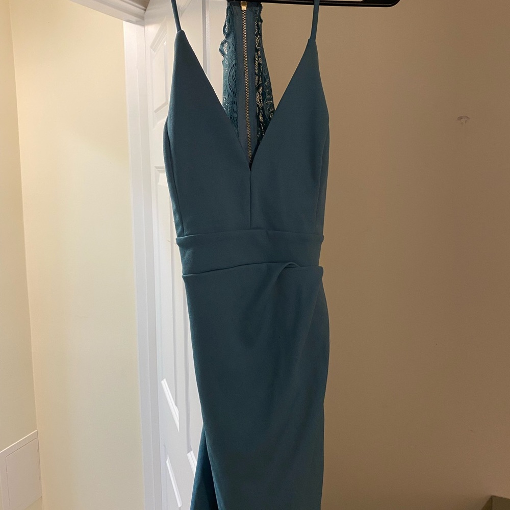 Dress / lace back
